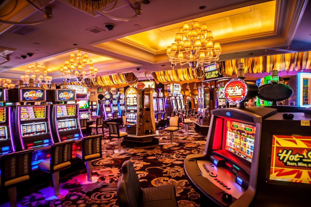 Expert Advice on Playing Slot Machines